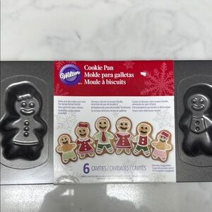 Wilton Cookie Pan with Holiday Shapes NWT Free Shipping